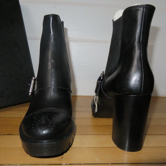 Brand new in the box Marccain Ankle boot size 7 - Picture 6 of 11